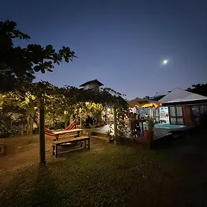 Albergue Hostel Bombinhas 